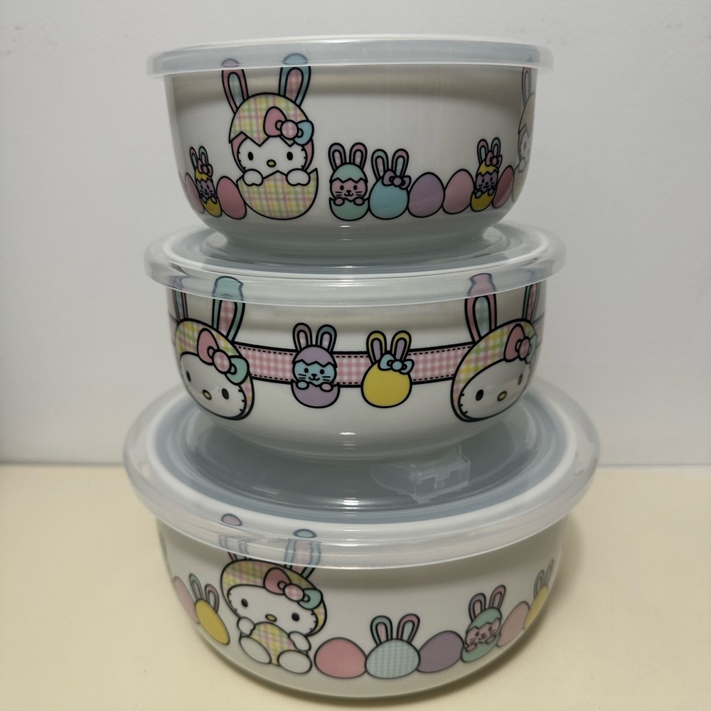 Hello kitty Easter glass bowls